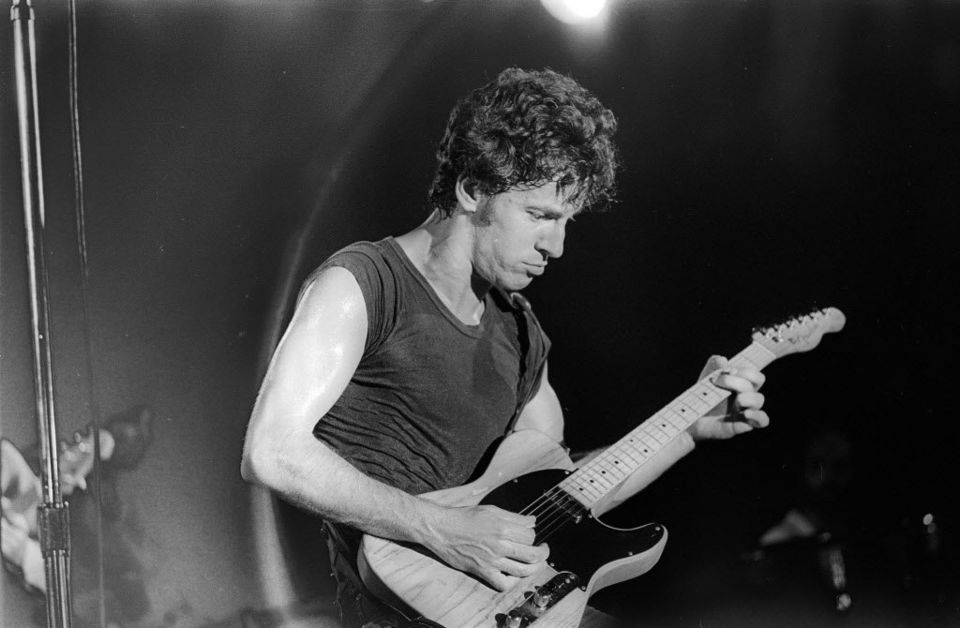 09081978d